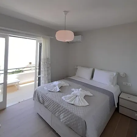 Aria, Maisonette In